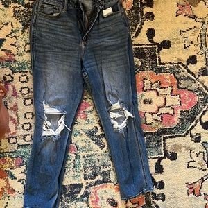 Hollister curvy ultra high rise mom jean